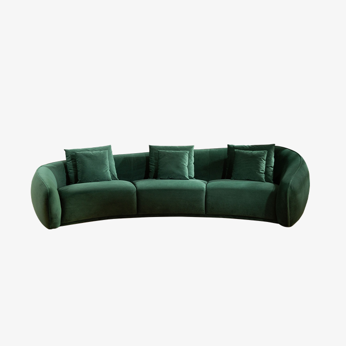 Modernes dunkelgrünes, gebogenes Dreisitzer-Sofa aus Samt mit Kissen für das Wohnzimmer