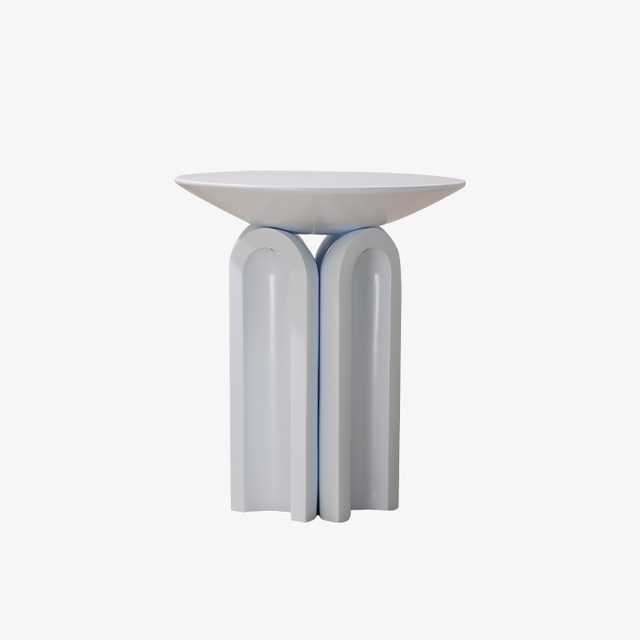 Luxuriöser himmelblauer Beistelltisch/Nachttisch aus Fiberglas mit einzigartigem Design