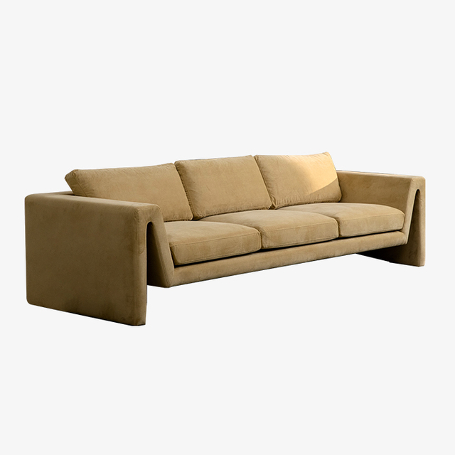 Italienisches Dreisitzer-Sofa mit Samtpolsterung im zeitgenössischen Design für das Wohnzimmer