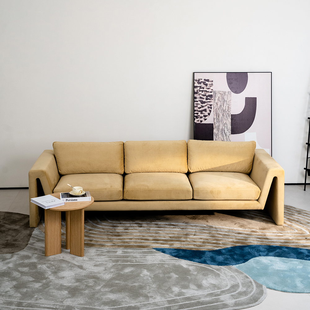 Italienisches Dreisitzer-Sofa mit Samtpolsterung im zeitgenössischen Design für das Wohnzimmer