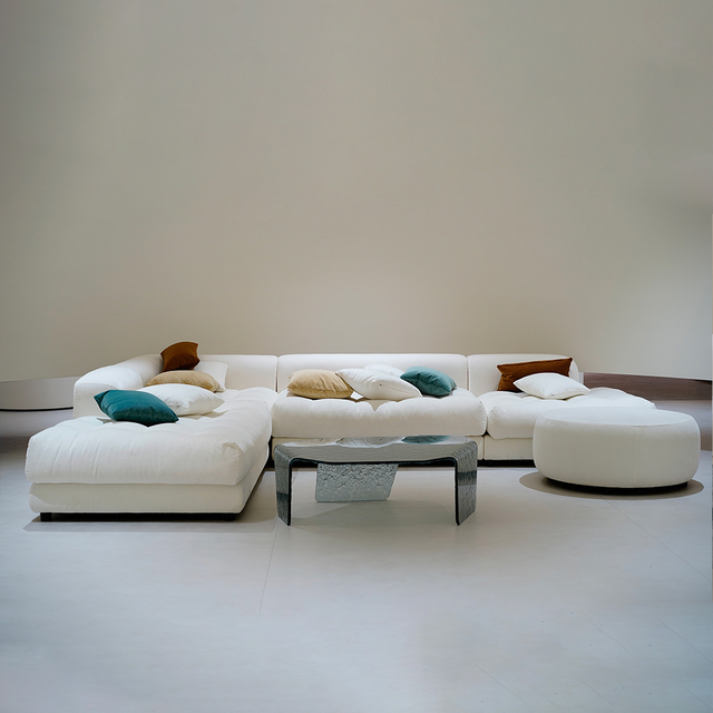 Minimalistisches L-förmiges gepolstertes Cloud-Sofa für das Wohnzimmer