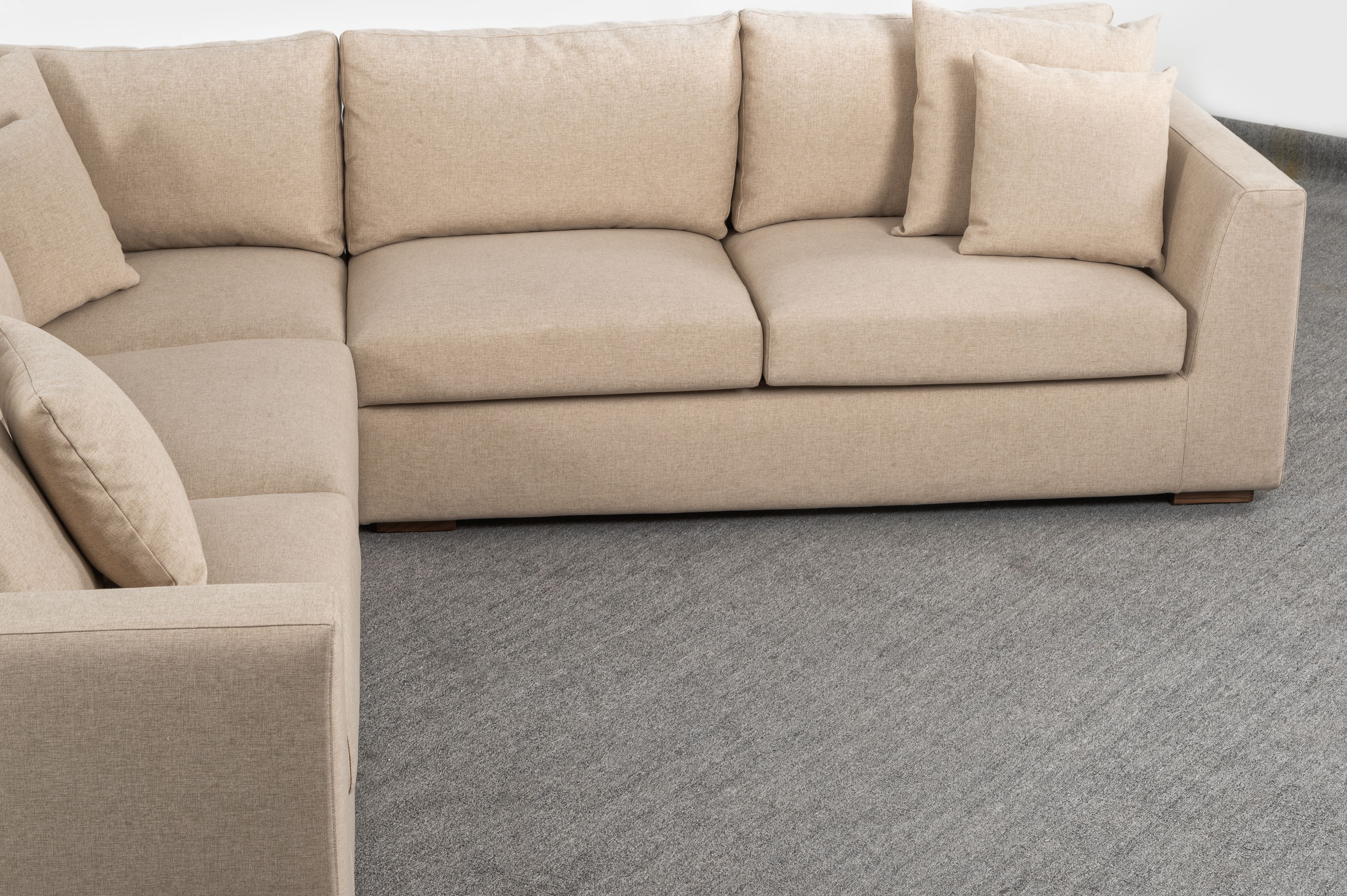 Italienische Möbel, modernes L-förmiges Sofa-Set aus Stoff