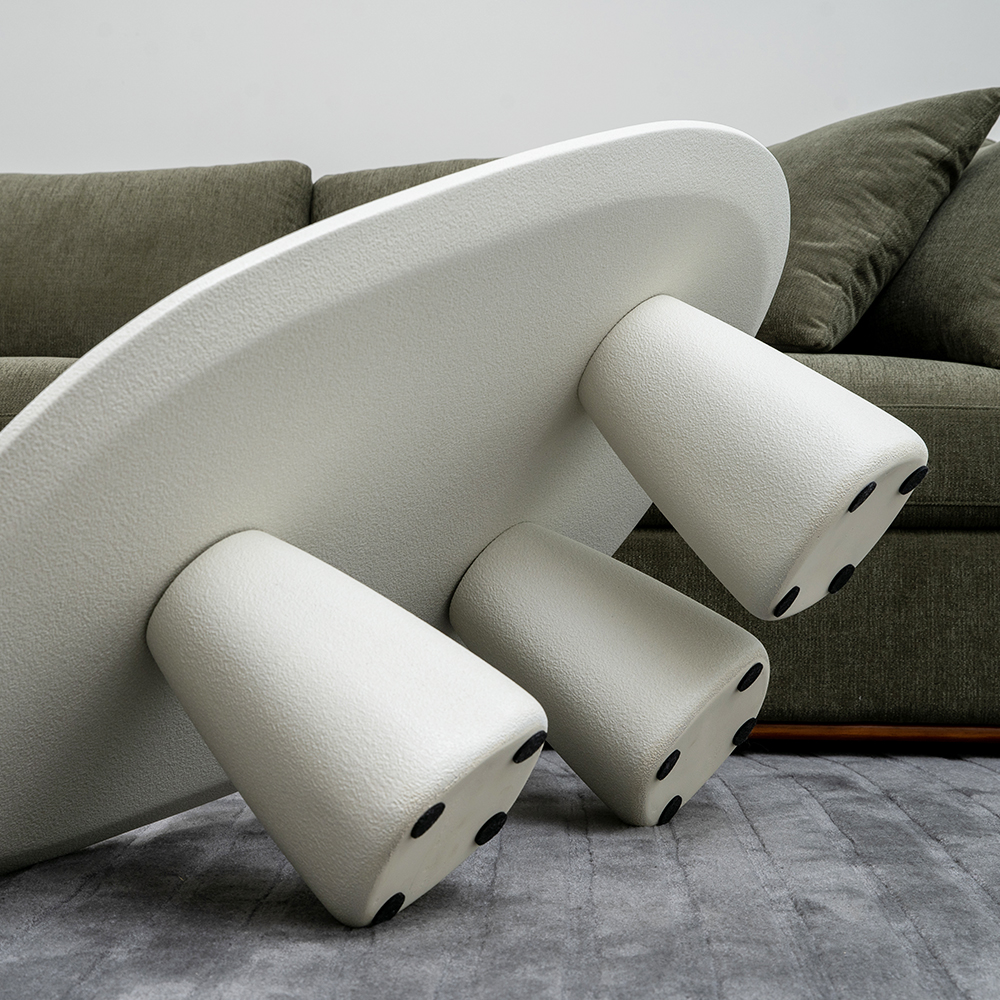 Zeitgenössischer Couchtisch aus Fiberglas für das Wohnzimmer