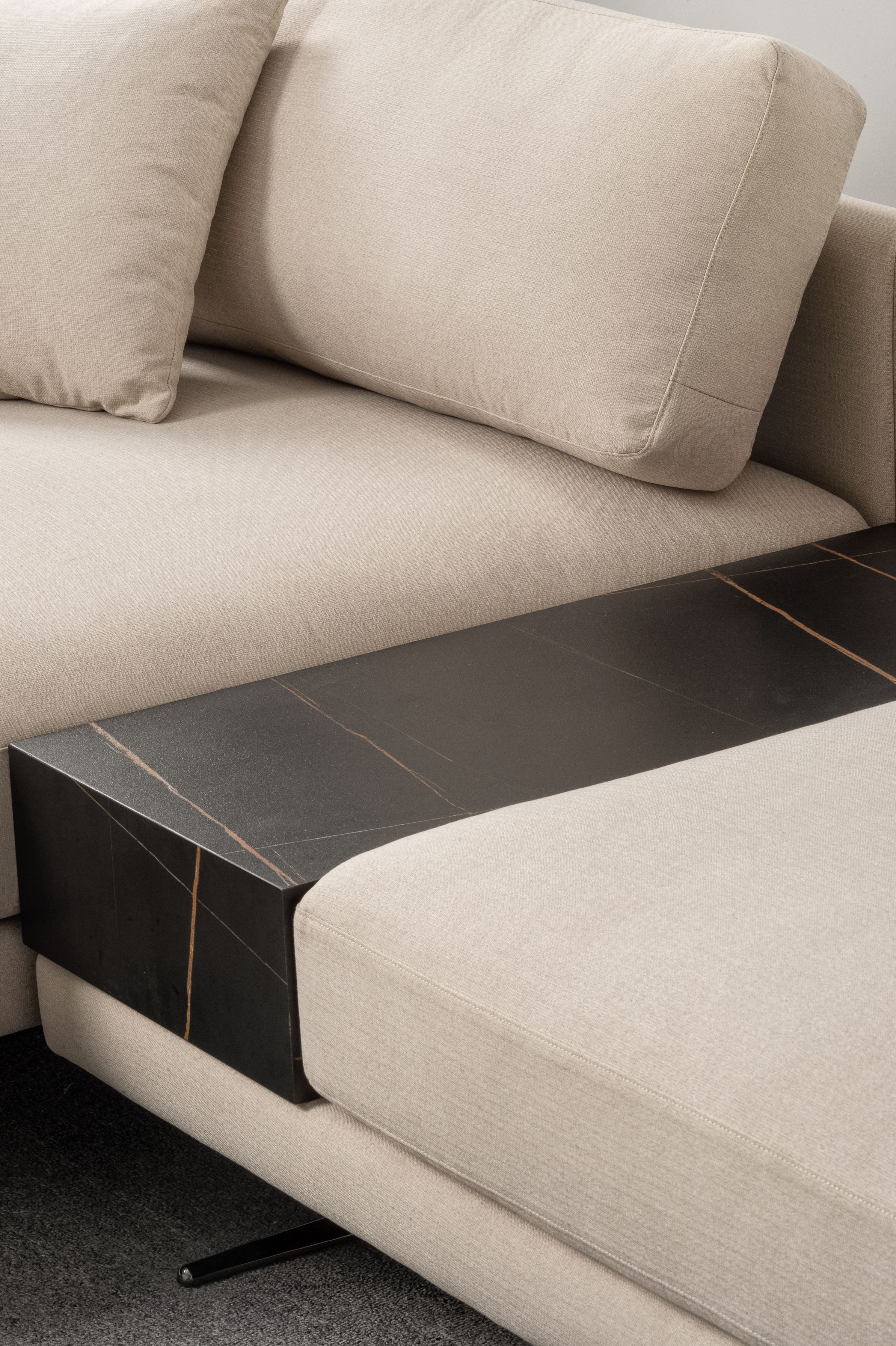 Wohnzimmer-Sofa in L-Form