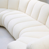 Minimalistisches, gebogenes, modulares Schnittsofa, sechssitziges, gepolstertes langes Sofa für das Wohnzimmer